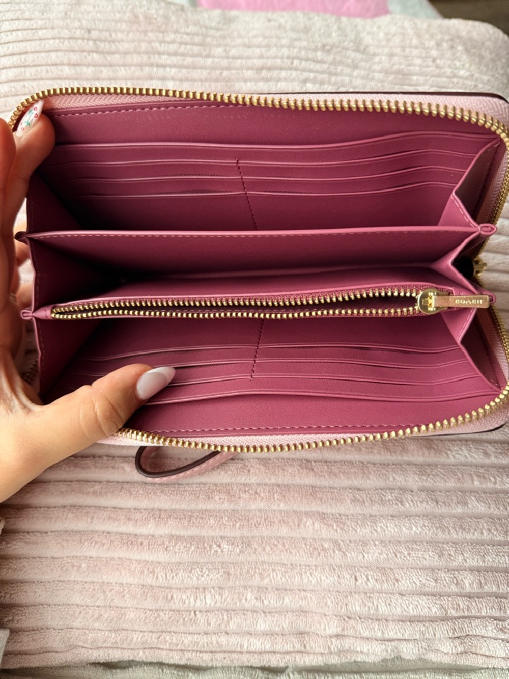 COACH 2025 Pink Powder Long Wallet - Picture 2 of 3